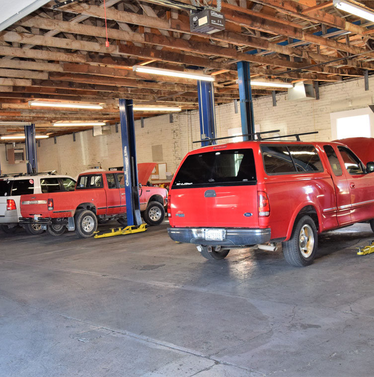 Clovis Garage, automotive repair in Clovis, photo 2 of 5